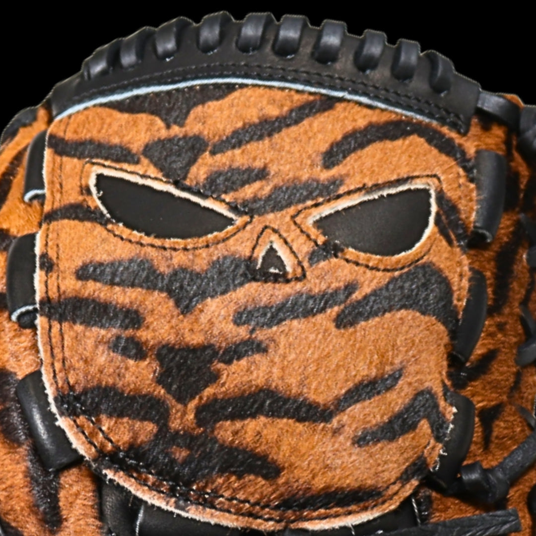 Shadow Sabertooth Pitcher's Glove