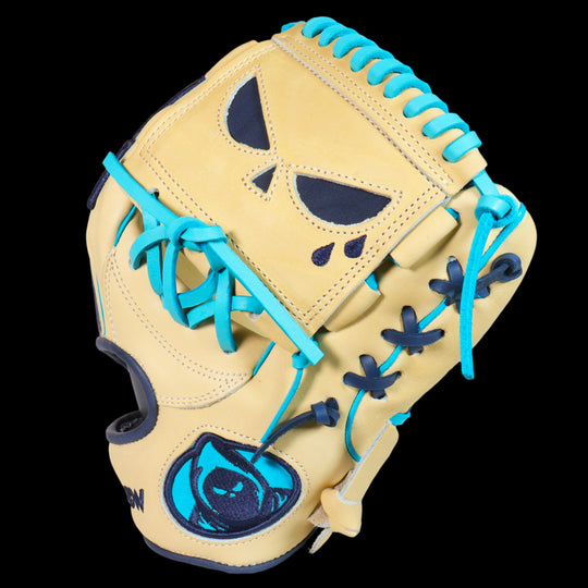 Shadow Pitcher's Glove